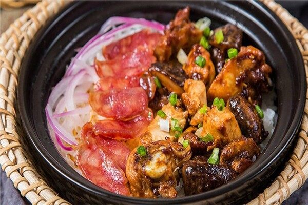 香锅巴煲仔饭